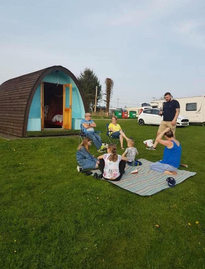 Hotel Meadow Glamping Carmarthen Zewnętrze zdjęcie