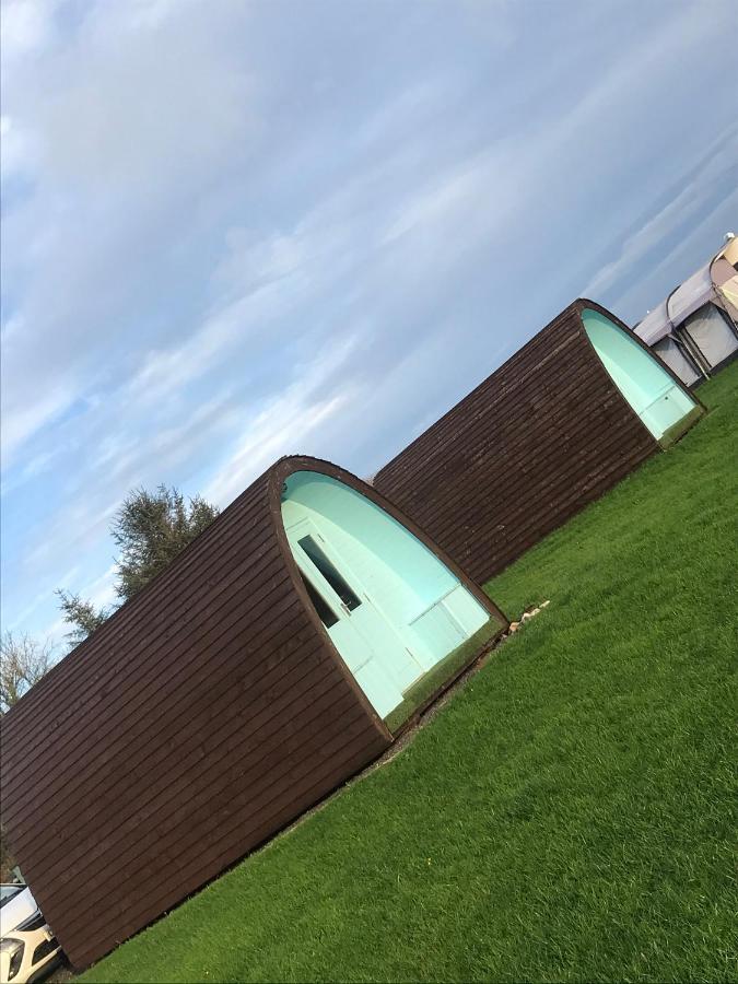 Hotel Meadow Glamping Carmarthen Zewnętrze zdjęcie